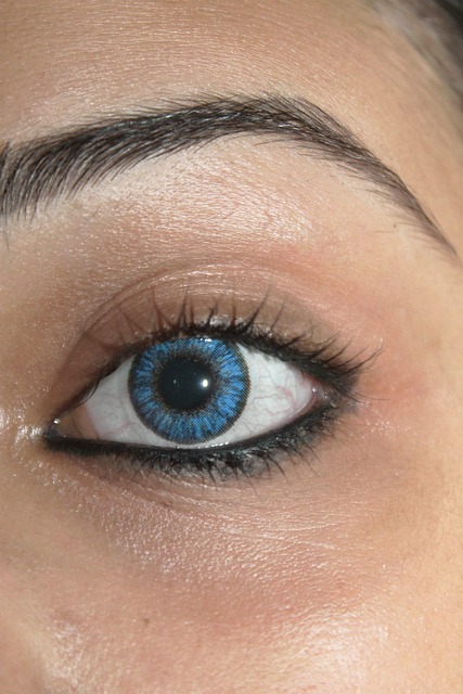 contact lens